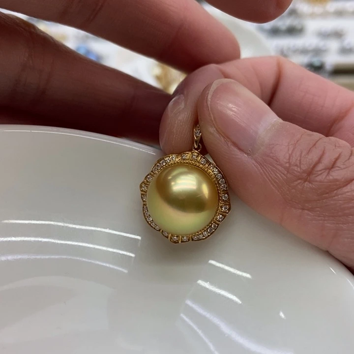 海水珍珠吊坠(不含链)18K金镶嵌