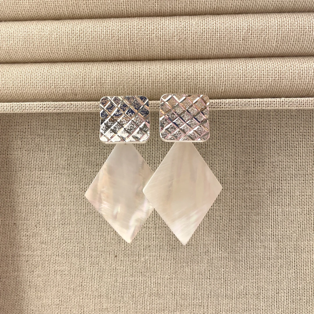 铜合金耳饰  手工气质白色轻奢百搭复古流苏耳钉