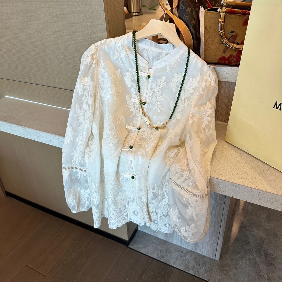 新中式白色刺绣衬衣女2025早春新款复古国风盘扣年轻衬衫长袖上衣
