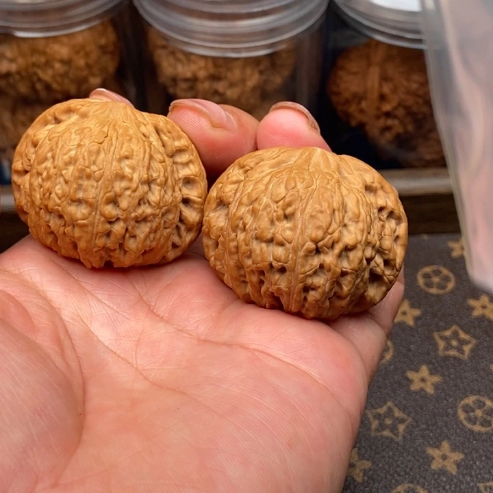 文玩核桃吊坠泥鳅背全品43
