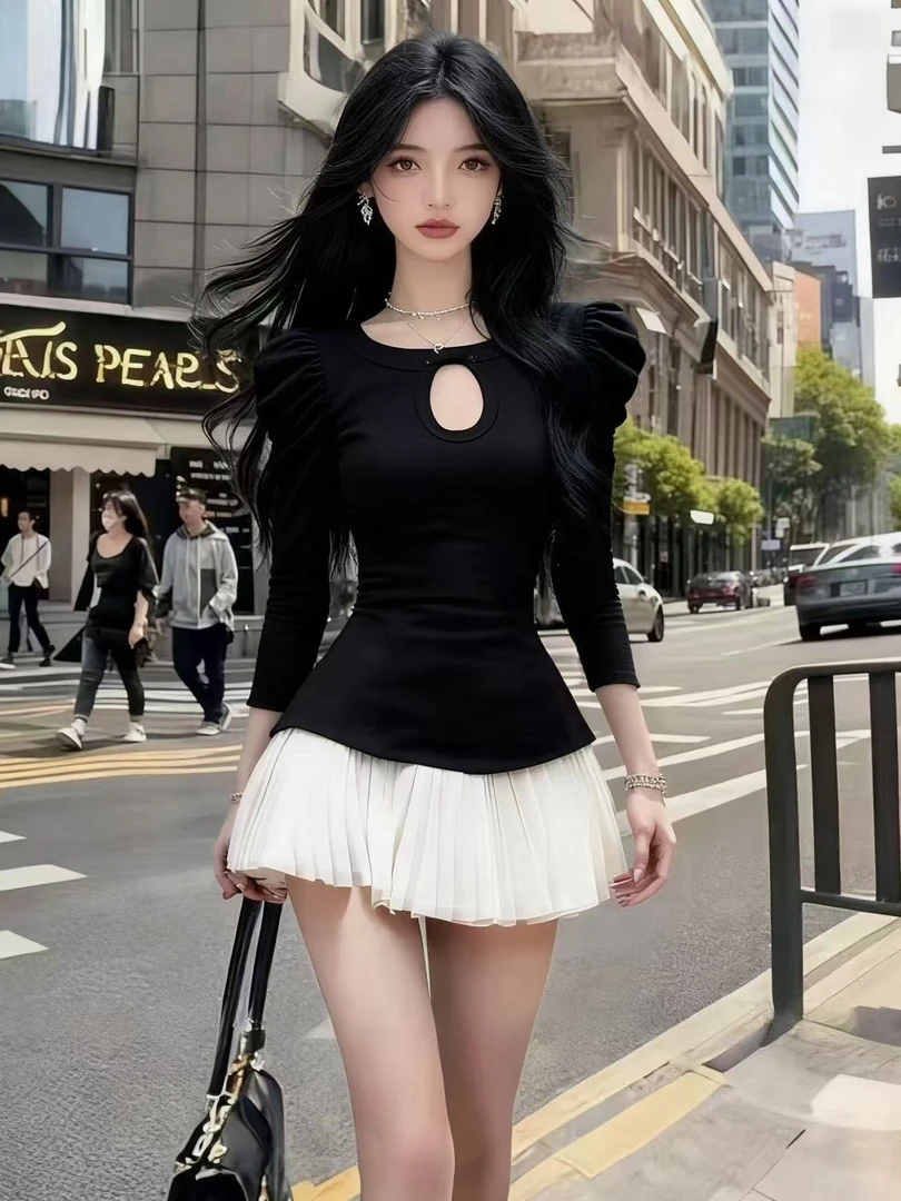 新款显瘦温婉高级轻熟知性风黑色长袖圆领镂空拼接百褶裙连衣裙