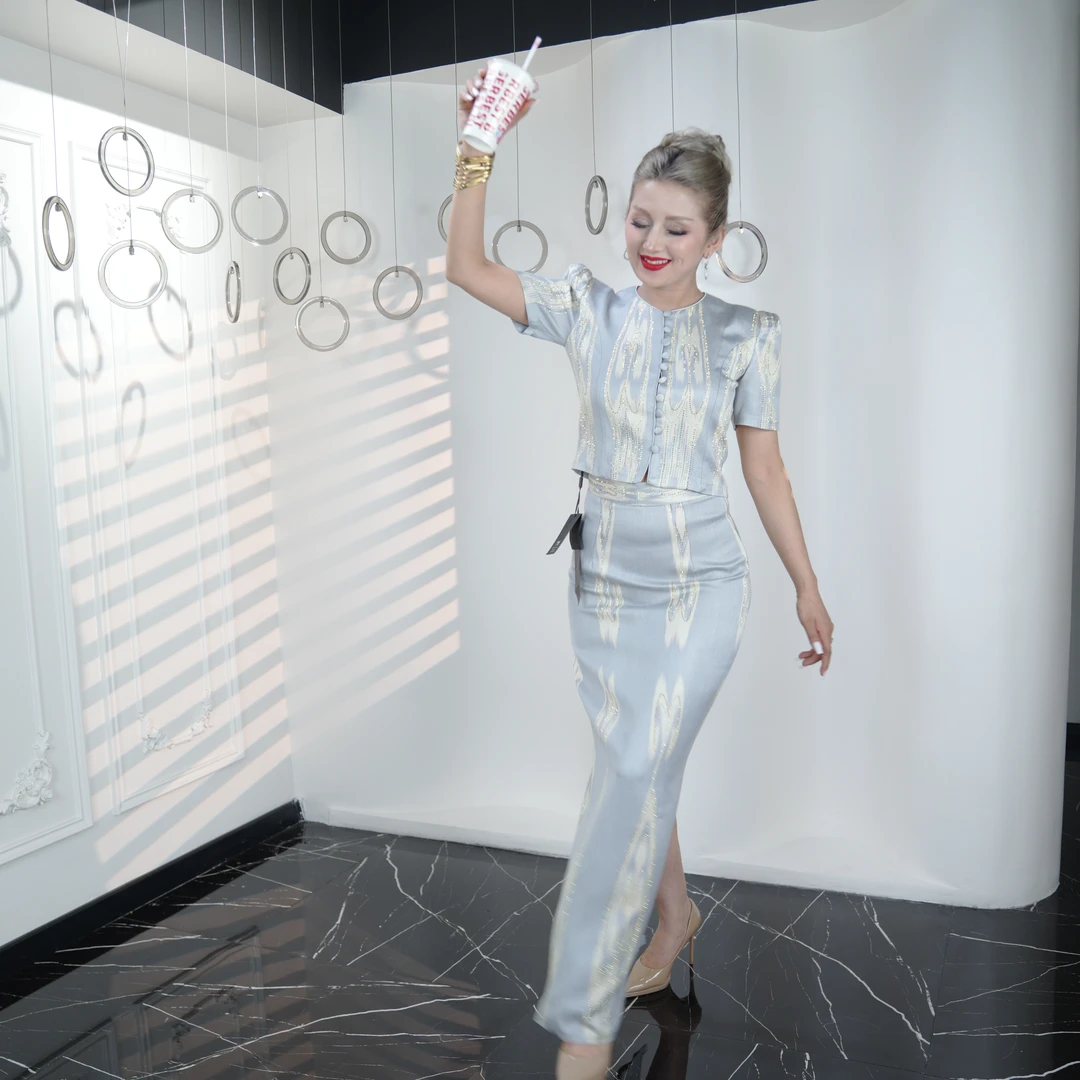 新疆艾提来斯气质显瘦两件套