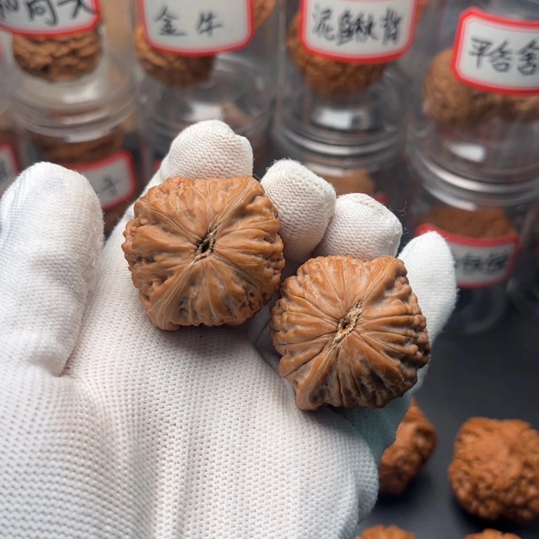 石***鱼把件文玩核桃38全品铁锤