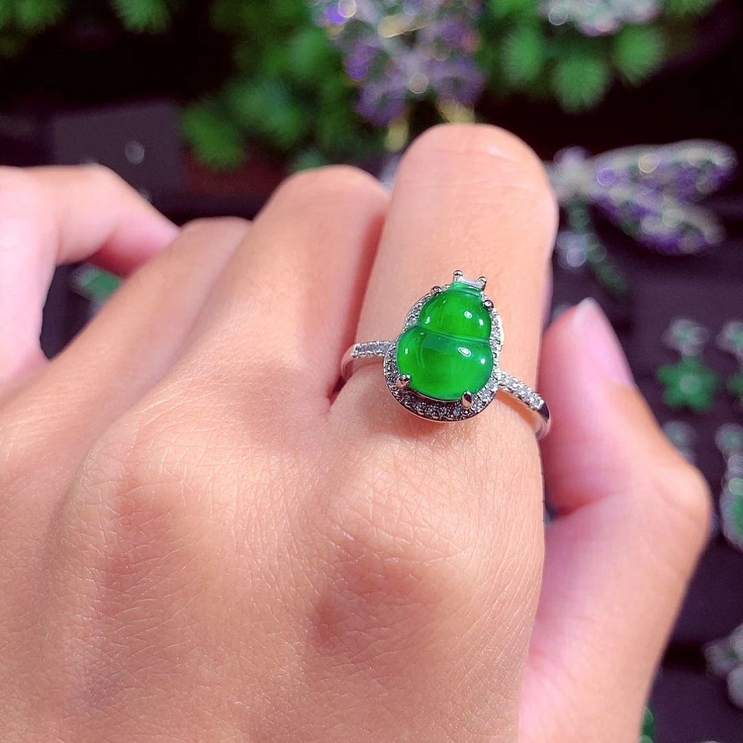 颈饰未镶嵌翡翠天然