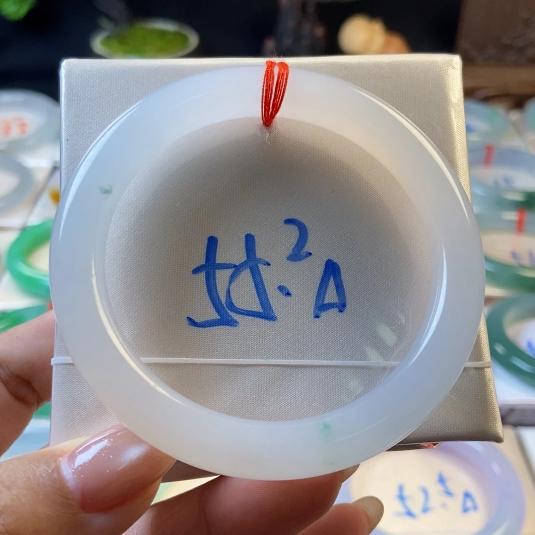 翡翠未镶嵌手镯56白冰胶飘花圆条