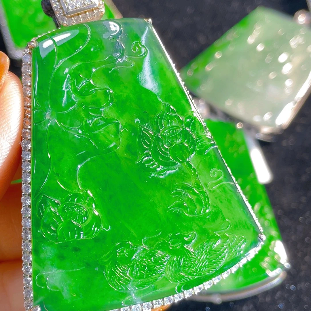 翡翠银S925镶嵌颈饰翡翠