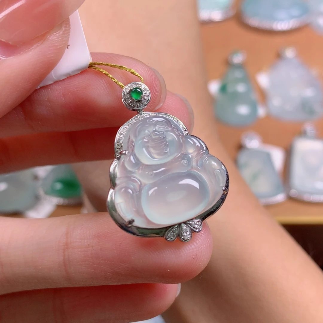 翡翠18K金镶嵌颈饰