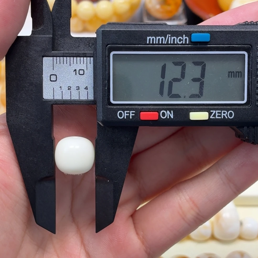 琥珀未镶嵌珠宝奇石乌料瓷白老型12mm