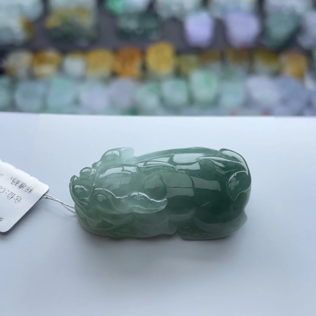 翡翠颈饰未镶嵌貔貅