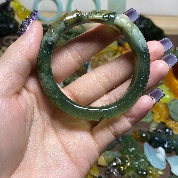 蛇纹石玉手镯未镶嵌無*