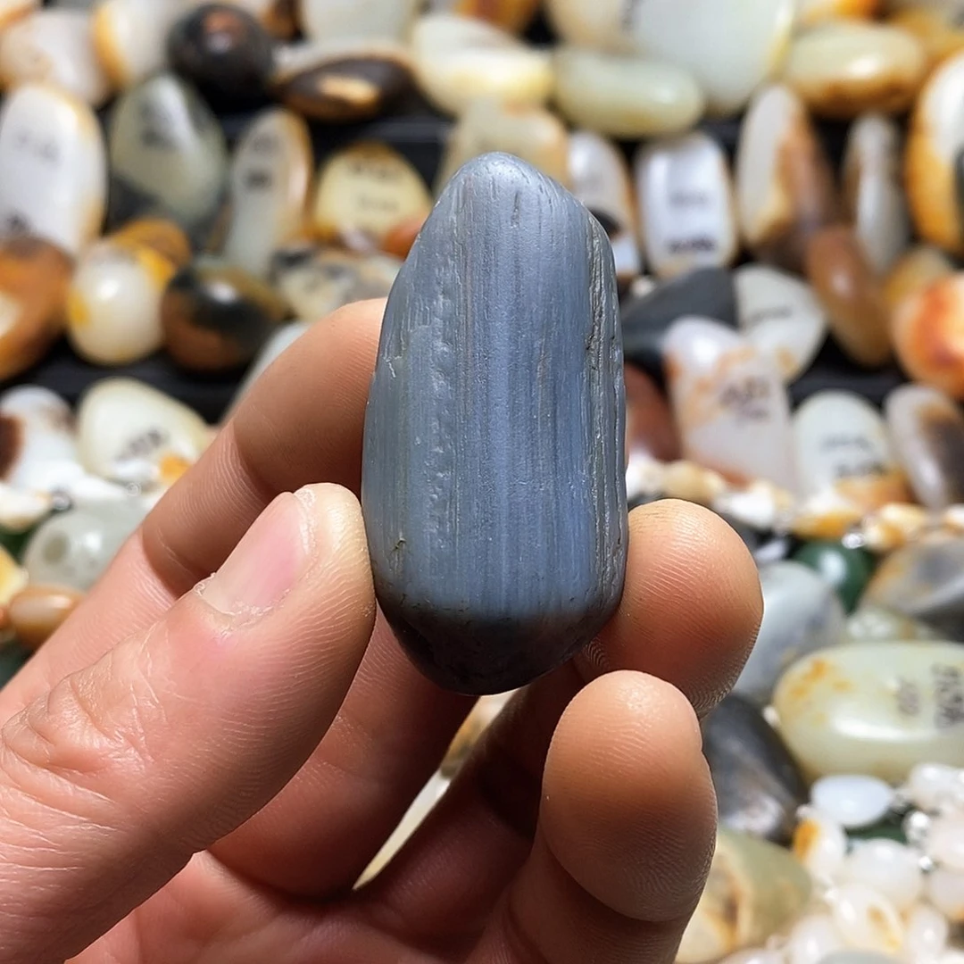 和田玉颈饰未镶嵌吊坠