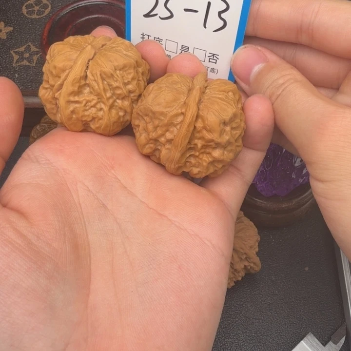 文玩核桃吊坠蛙蛙40