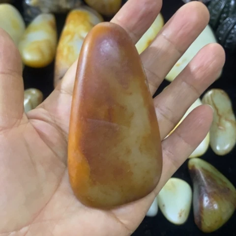 未镶嵌和田玉（糖玉）车挂