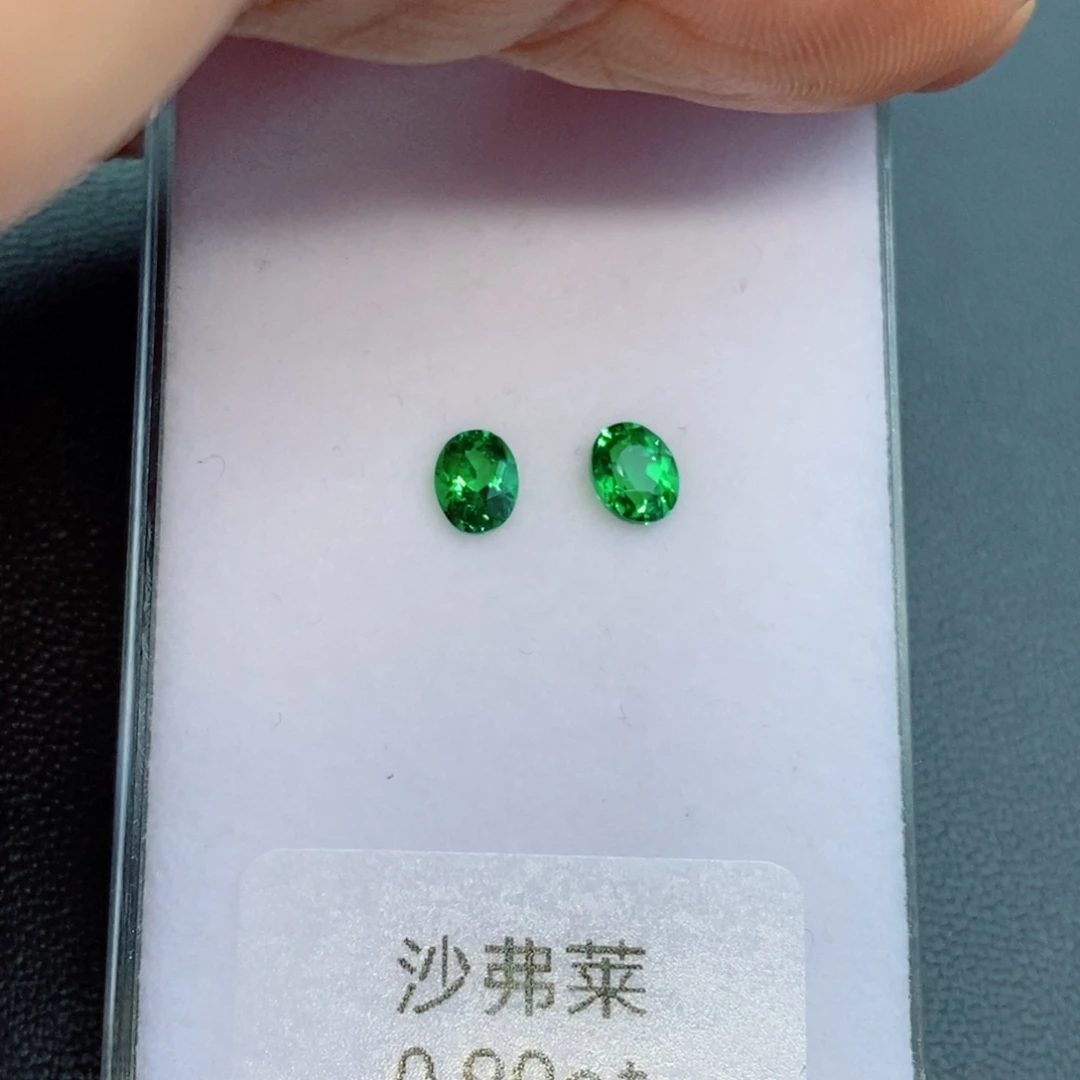 未镶嵌裸石石榴石（沙弗莱）90分