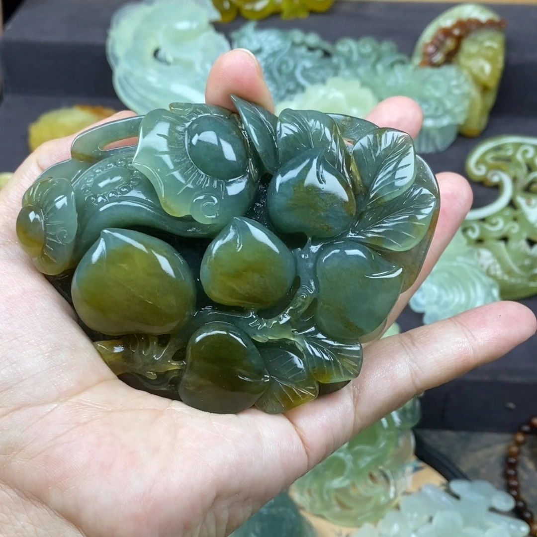晓***晓蛇纹石玉未镶嵌吊坠(赠链)