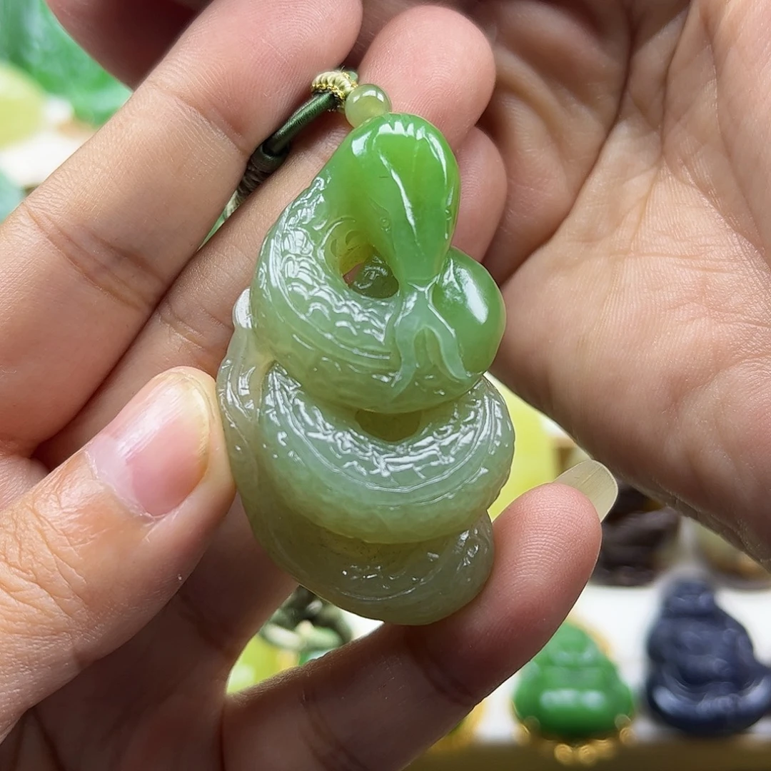 颈饰未镶嵌和田玉