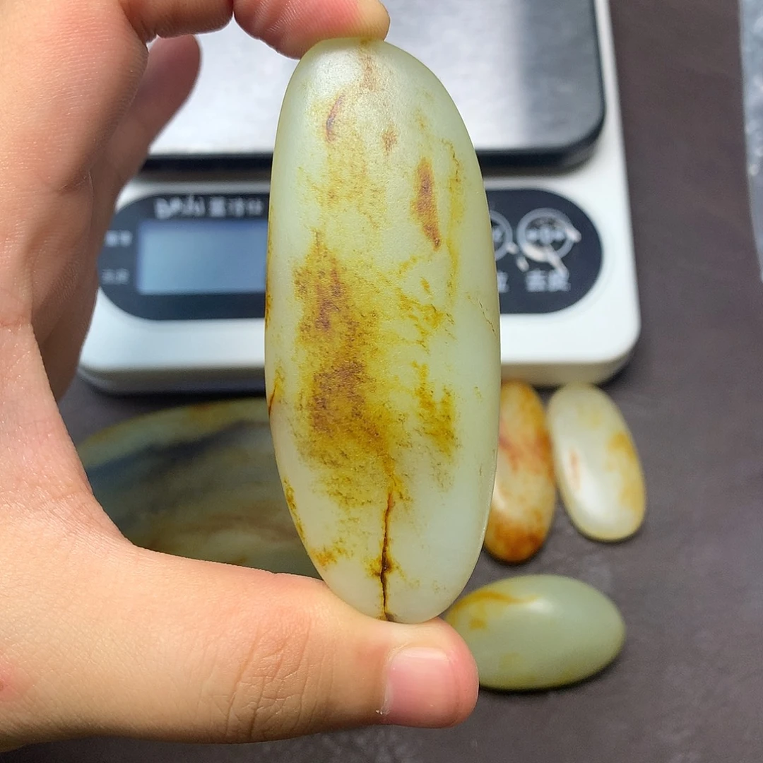 和田玉（糖玉）未镶嵌挂件