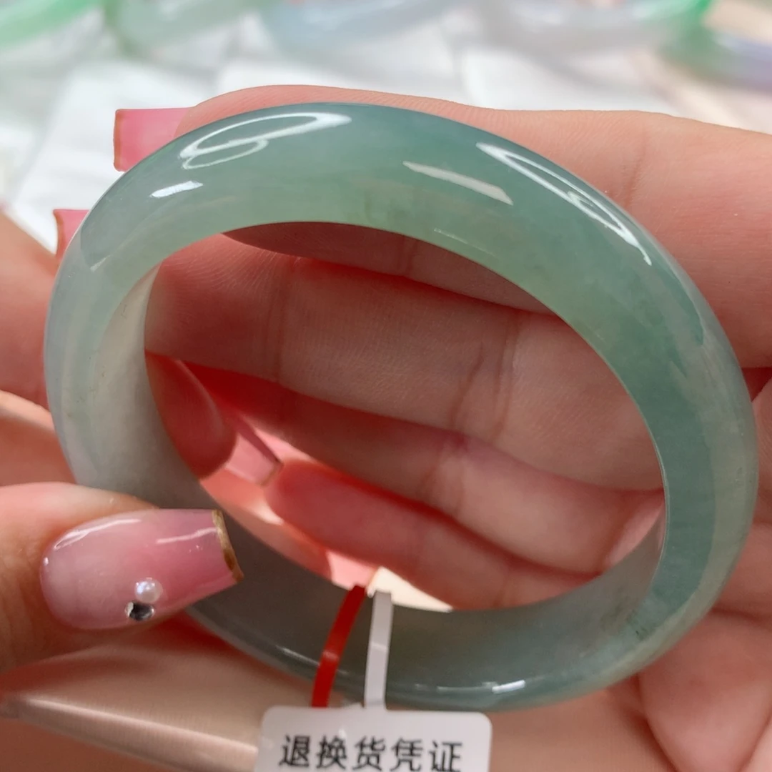 翡翠手镯未镶嵌53.4圈口