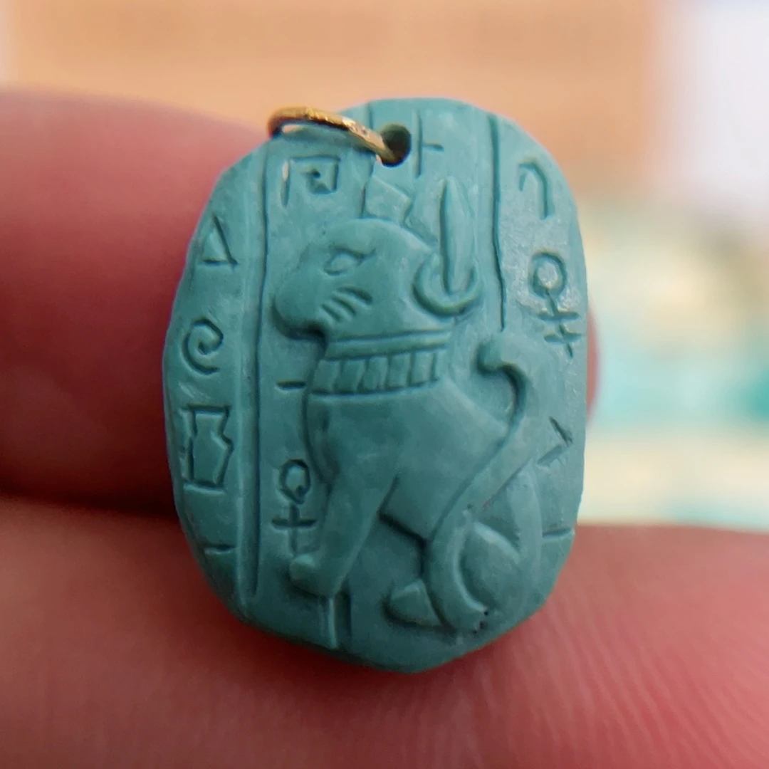 绿松石配饰未镶嵌