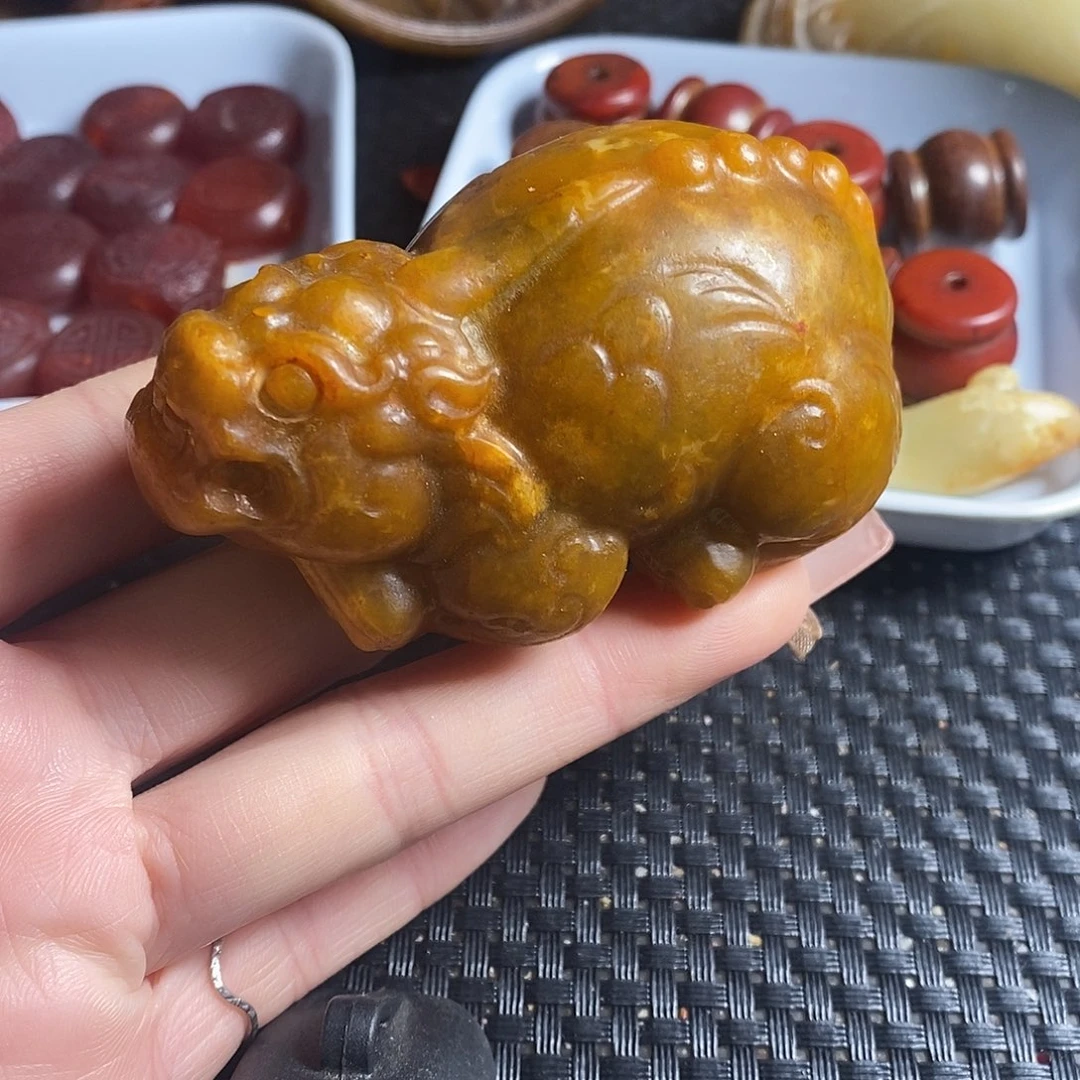 岫玉未镶嵌珠宝奇石