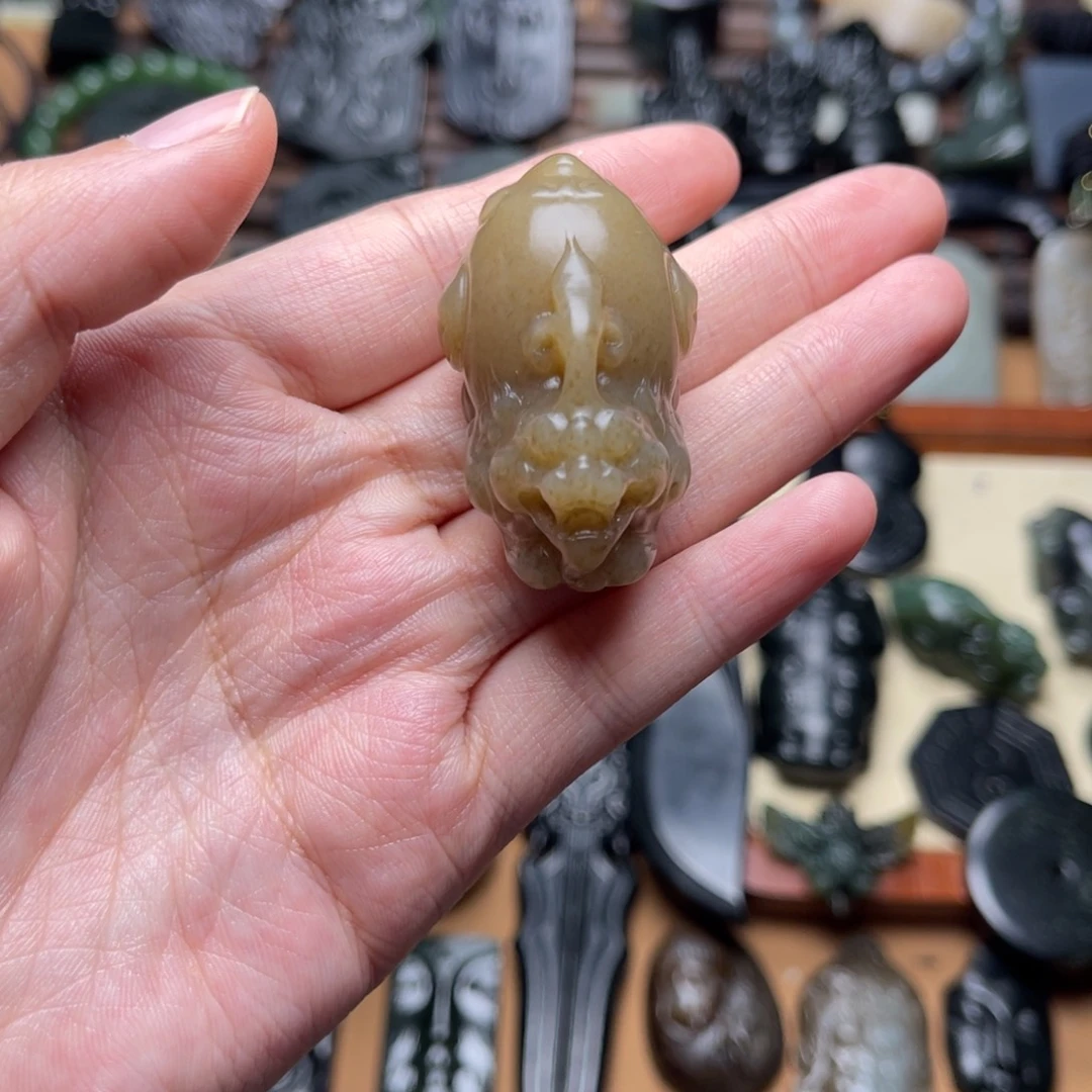 和田玉未镶嵌挂件