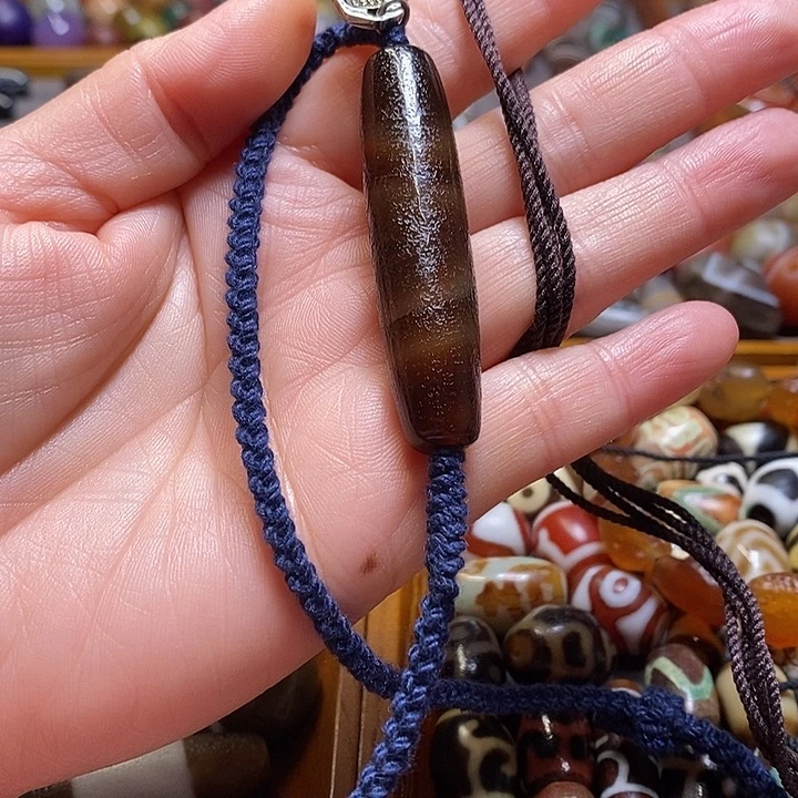 知***丽玛瑙/玉髓未镶嵌颈饰