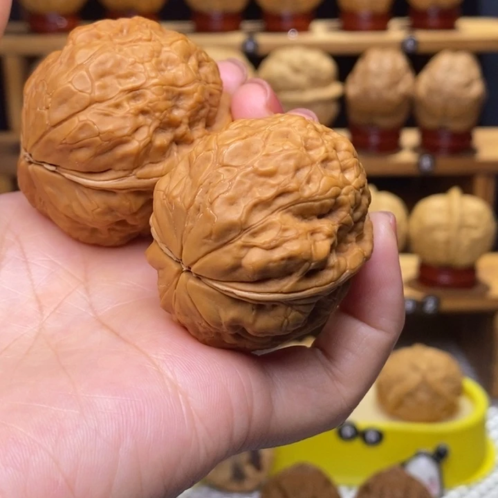 文玩核桃把件冰蟾30号42尺