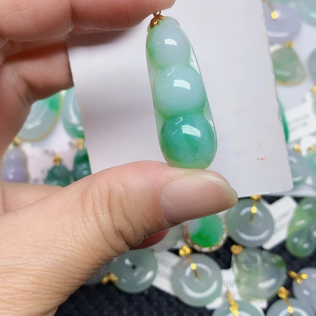 翡翠18K金镶嵌颈饰366895