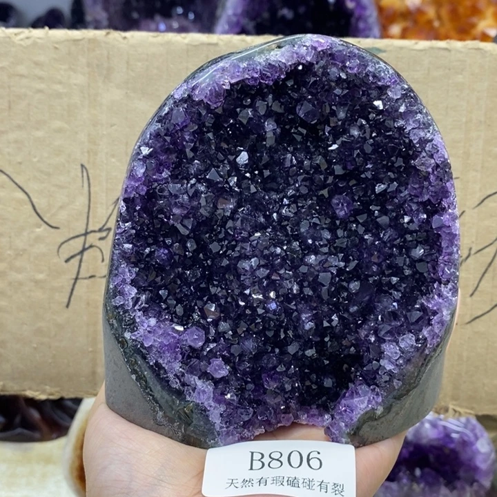 紫晶未镶嵌大型摆件（非配饰）