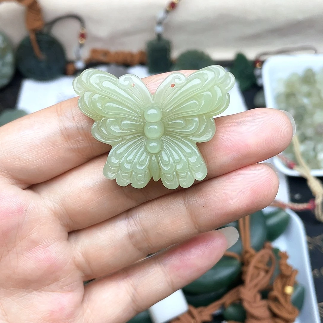 和田玉（糖玉）未镶嵌颈饰d****?