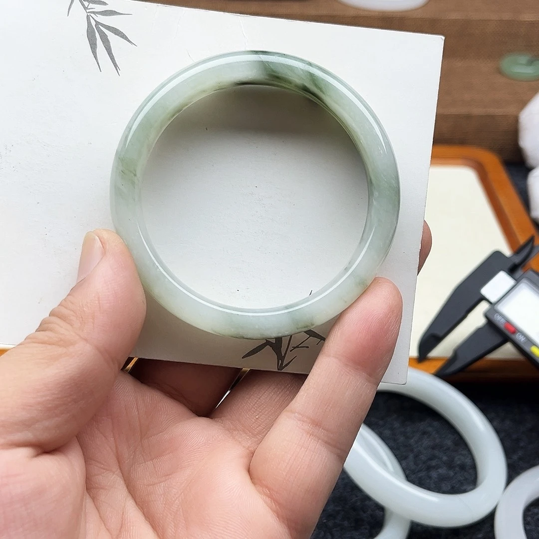 未镶嵌手镯石英质玉40