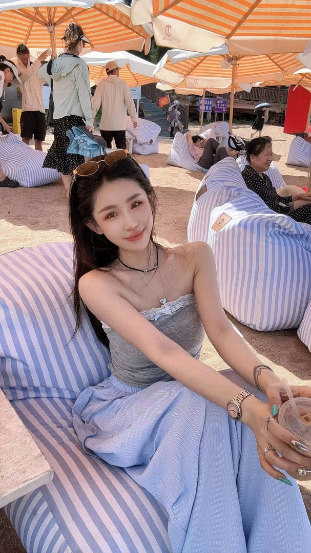 LIN-【清蓝一夏】灰色蝴蝶结蕾丝边抹胸上衣