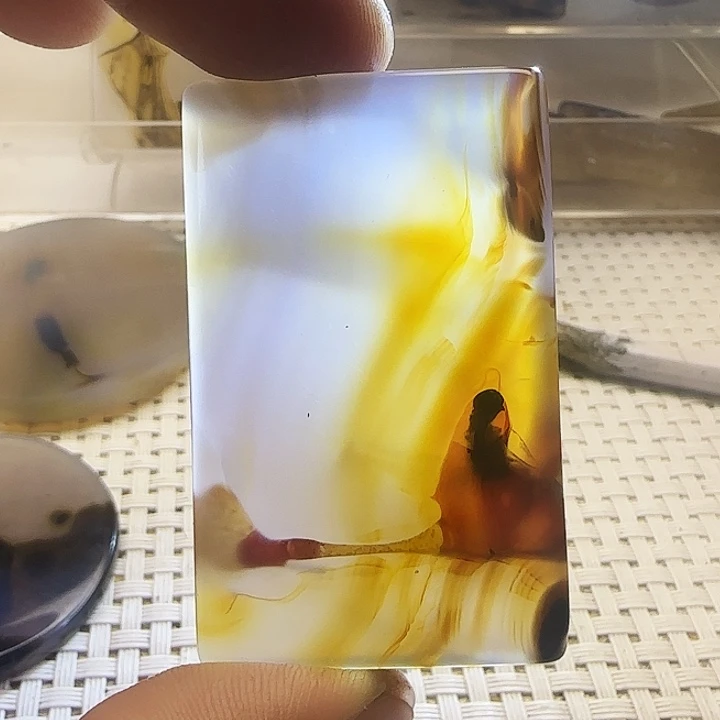 玛瑙/玉髓未镶嵌珠宝奇石