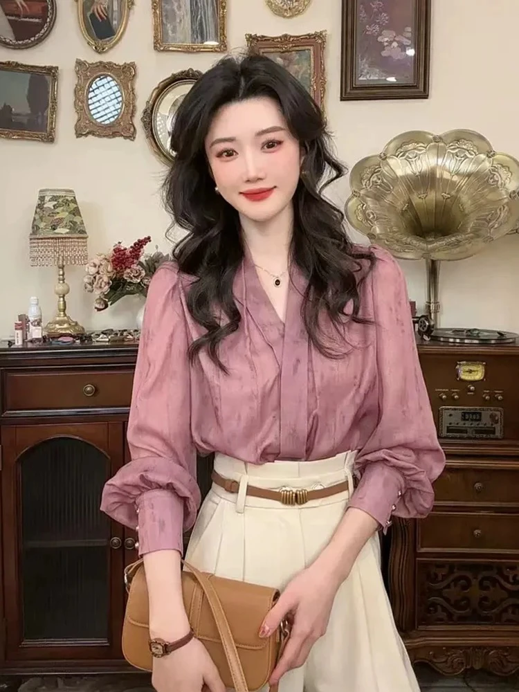 563紫醉琉璃复古港风V领通勤衬衫女高腰显瘦纯色褶皱休闲衬衫上衣