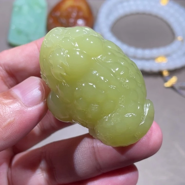 未镶嵌和田玉挂件