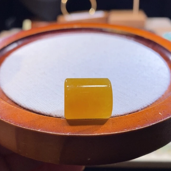 翡翠未镶嵌吊坠(不含链)翡翠满黄桶珠