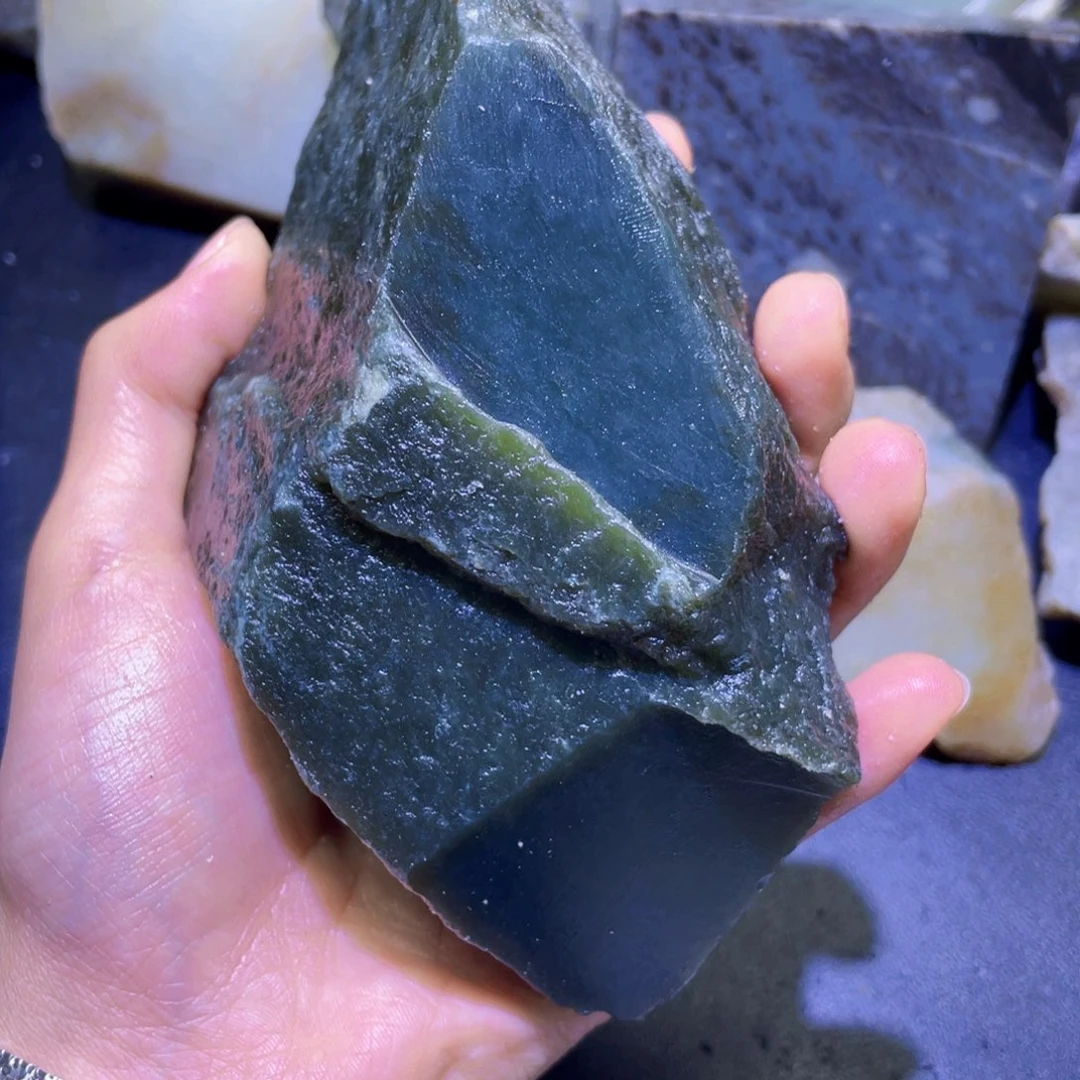 和田玉未镶嵌珠宝半成品