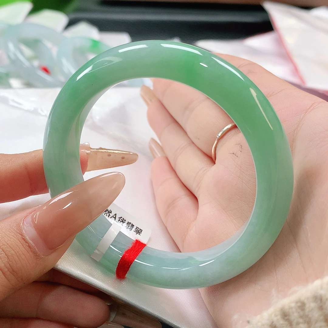 翡翠未镶嵌手镯缅甸天然翡翠