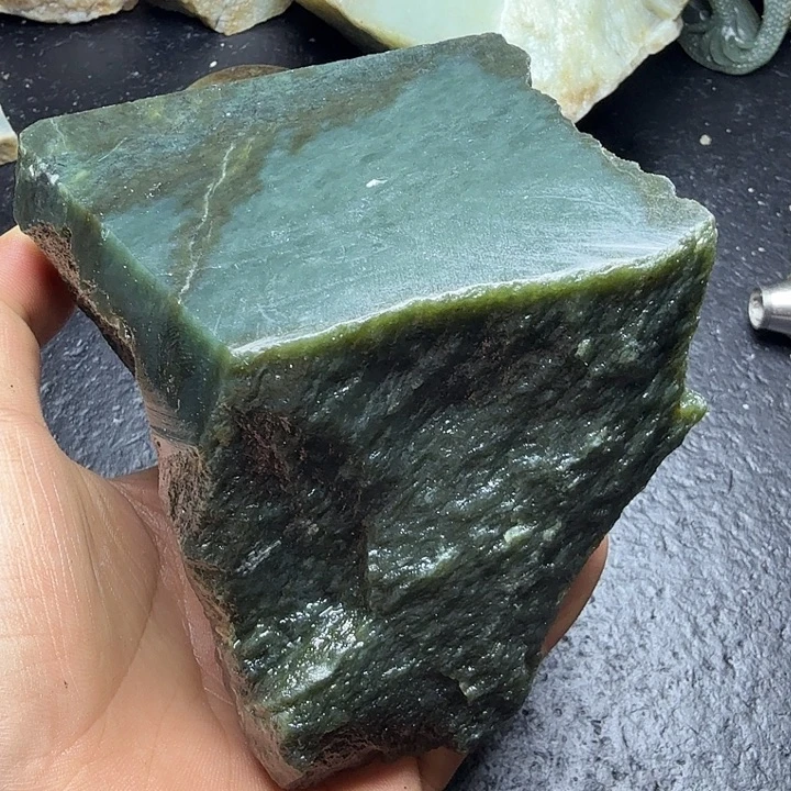 和田玉（糖玉）未镶嵌珠宝奇石