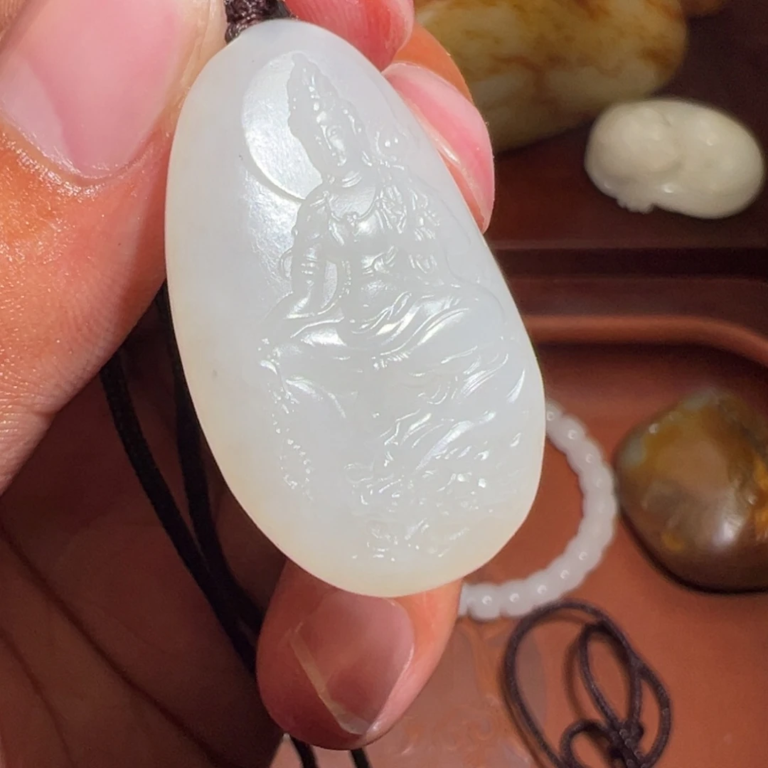 和田玉未镶嵌颈饰一**你