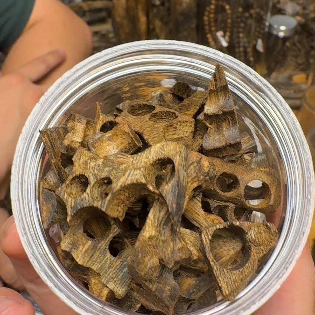 沉香碎屑沉香白棋高油碎料35克