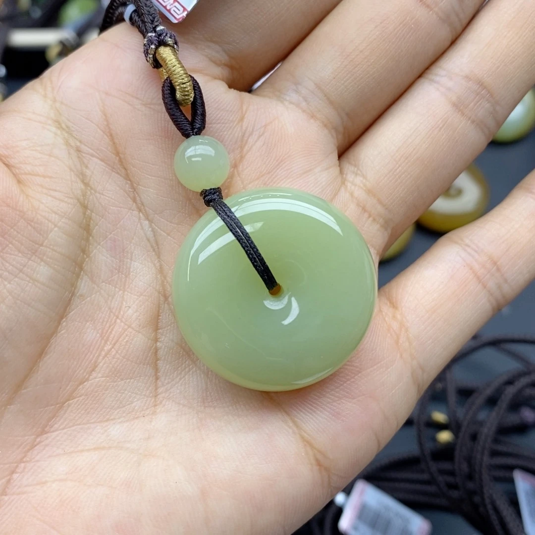 卫***理和田玉未镶嵌吊坠(不含链)