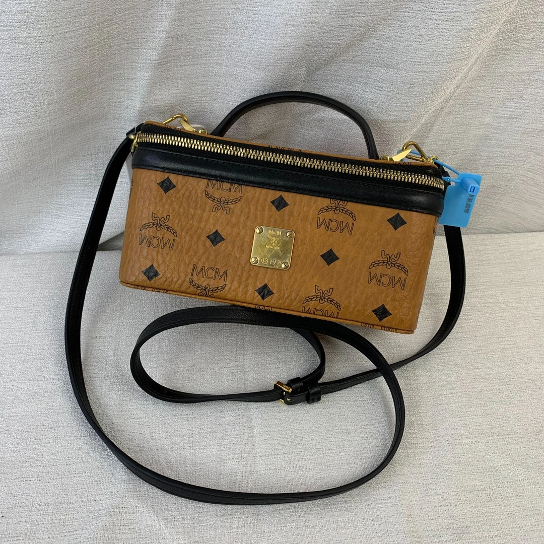 95新 MCM 干邑色盒子包/EE11708202/8202