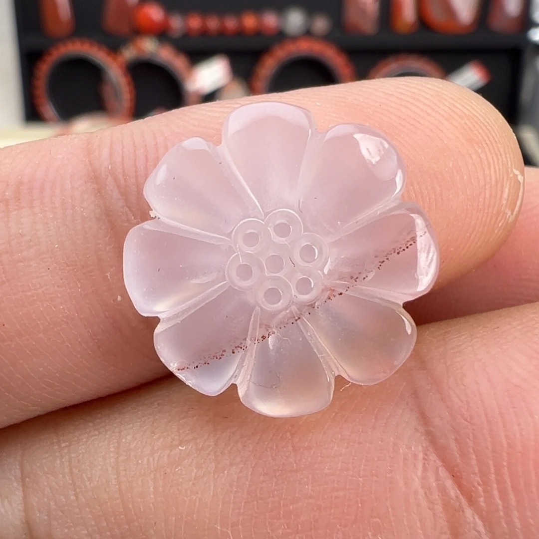 南红玛瑙未镶嵌颈饰小雏菊