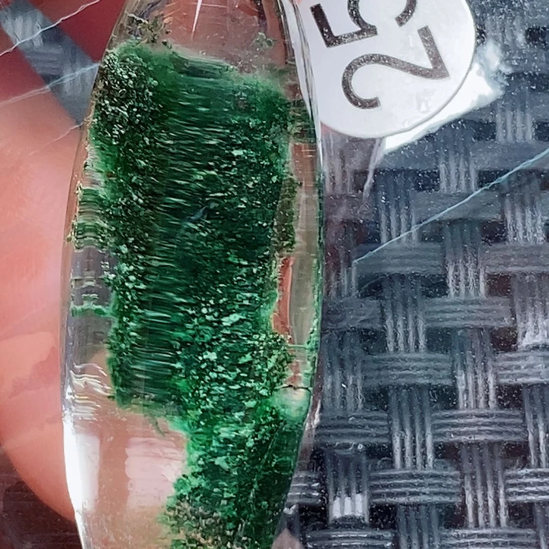 未镶嵌颈饰水晶我****5