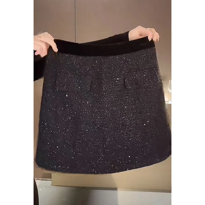 （特价）丝绒拼接亮丝小香半身裙Q30277