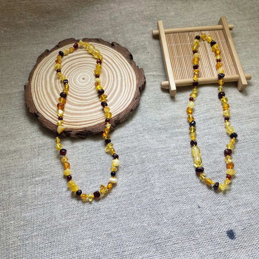 【小魏总返场福利】琥珀蜜蜡随形项链【多样性发一】