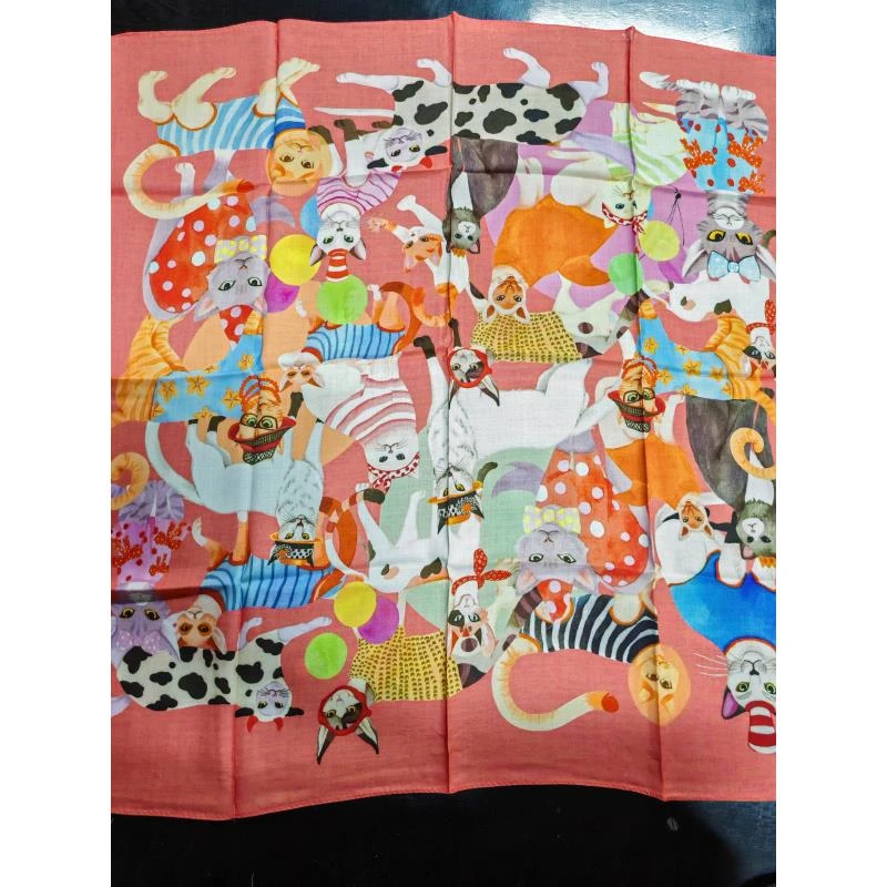 PJ002 橙色招财猫猫世界桌布  90cm方