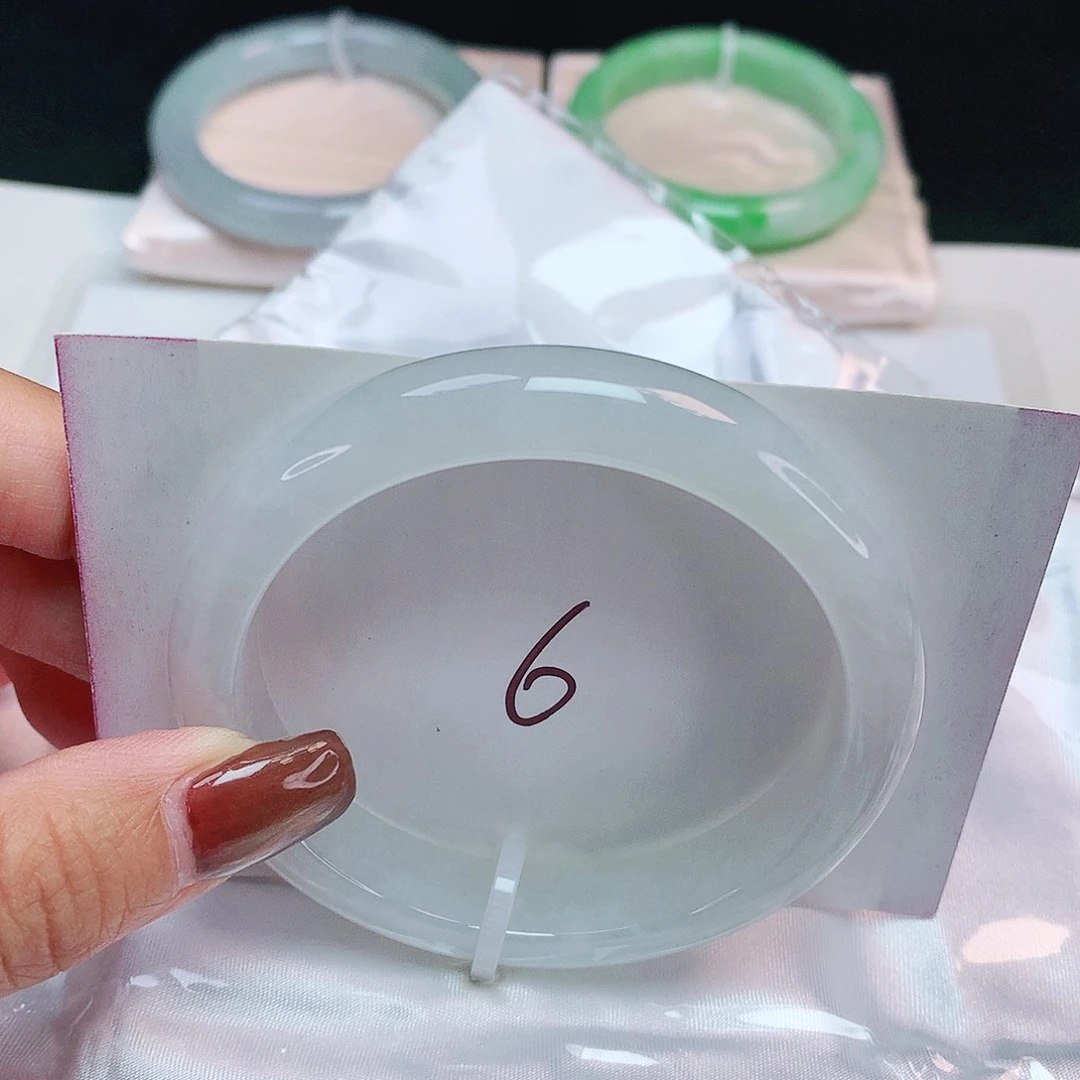 翡翠未镶嵌手镯 正圈55+