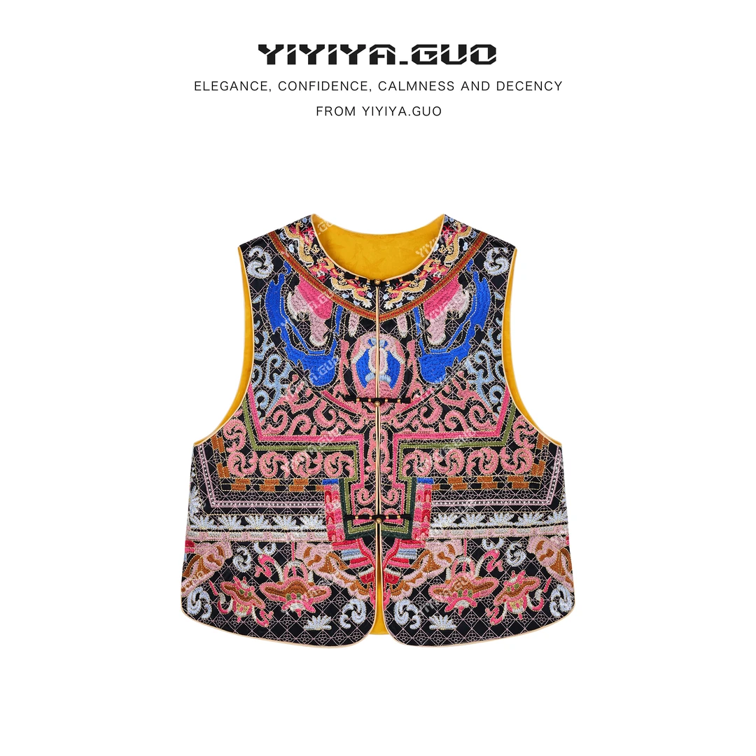 yiyiya.Guo艺艺吖【花间集】秋冬新款重工刺绣奢雅盘扣马甲2604SS52